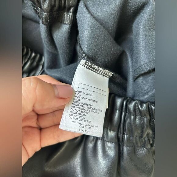 Laundry by Shelli Segal EUC Faux Leather Black Joggers Pants Size S - Picture 6 of 10